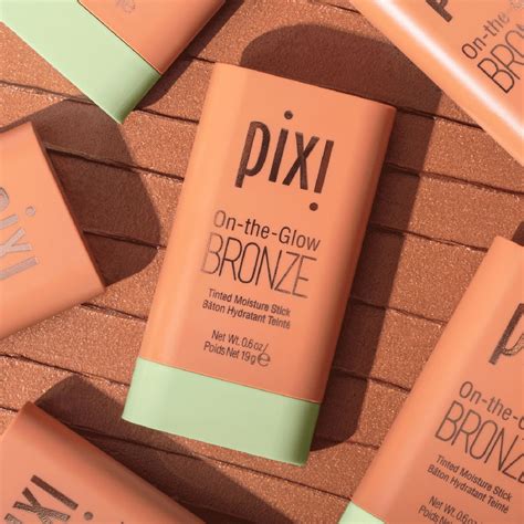 Pixi | Pixi On The Glow Bronze | Women | Cream Bronzers | Flannels