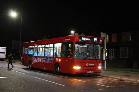 Last Bus on Route 305 | Arriva London PDL152 on Route 305, K… | Flickr