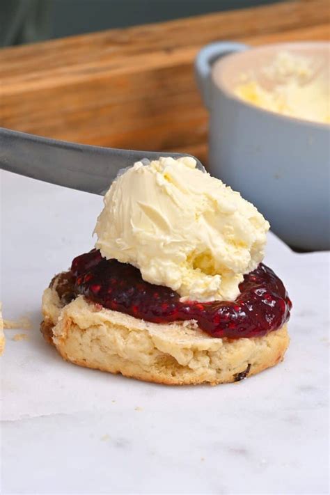 The Perfect Clotted Cream Recipe - Alphafoodie