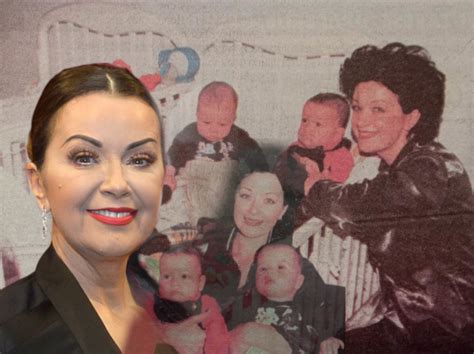 СЛИКЕ ИЗ ДОМА ДРАГАНЕ КАТИЋ '98: Недуго после порођаја - мама у минићу ...
