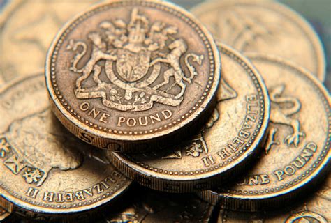 Britain’s new pound coin: a 12-sided redesign - CSMonitor.com