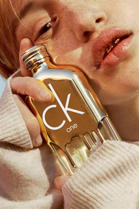 CK One Gold Calvin Klein аромат — аромат для мужчин и женщин 2016