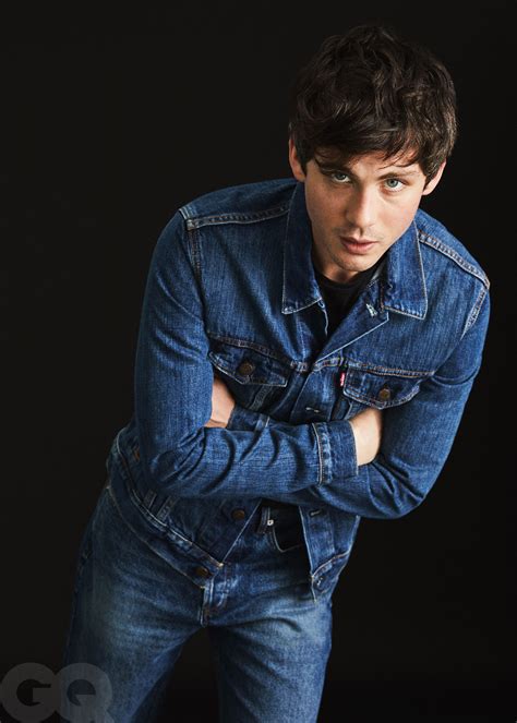Logan Lerman Photoshoot - 46+ Koleksi Gambar