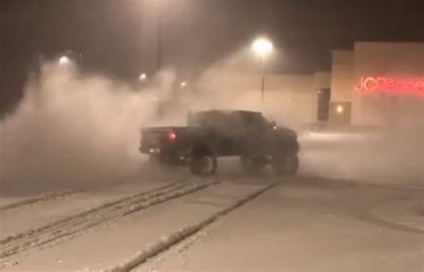 Ford Diesels Doing What They Do Best (Video) - Ford-Trucks.com