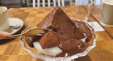 【さんかくショコラ】3秒で溶ける生チョコレート！鳥取砂丘にできた生チョコ専門店｜鳥取市 | na-na（ナーナ）｜鳥取・島根のグルメ、おでかけ ...