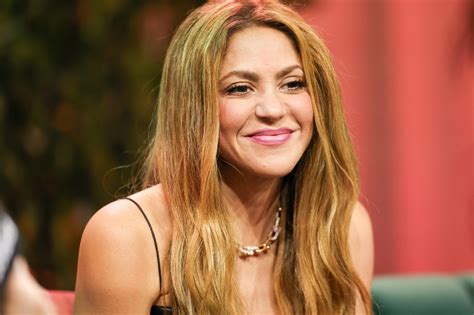 Shakira supera su propio récord y hace historia como la mujer más ...
