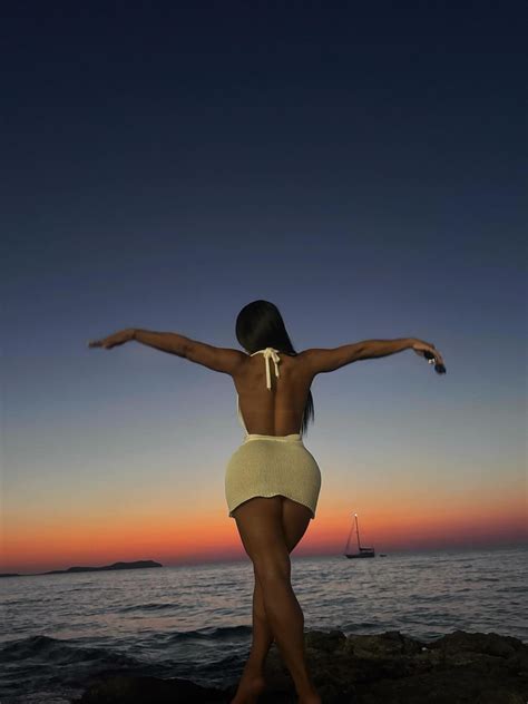 Yarishna Nicole Ayala added a new... - Yarishna Nicole Ayala