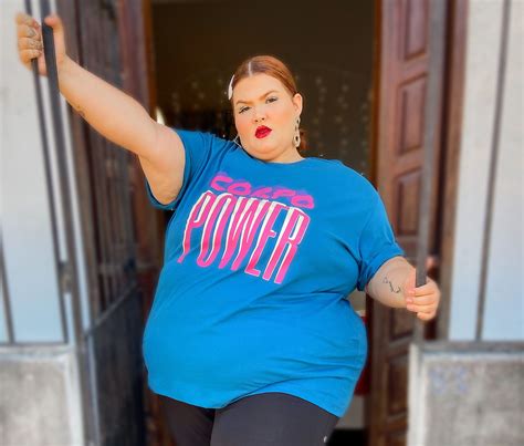 T-Shirt Thais Carla - Corpo Power Plus Size - Modaliss