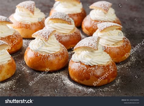 82,946 Cream Bun Images, Stock Photos & Vectors | Shutterstock
