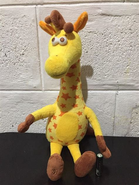 Toys R Us Giraffe, Hobbies & Toys, Toys & Games on Carousell