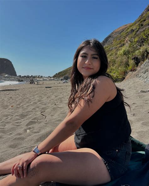 Evelyn Gonzalez (@evelynn.glzx) • Instagram photos and videos
