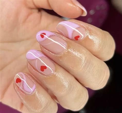 55 Simple And Cute Valentines Day Nail Ideas | Fabbon