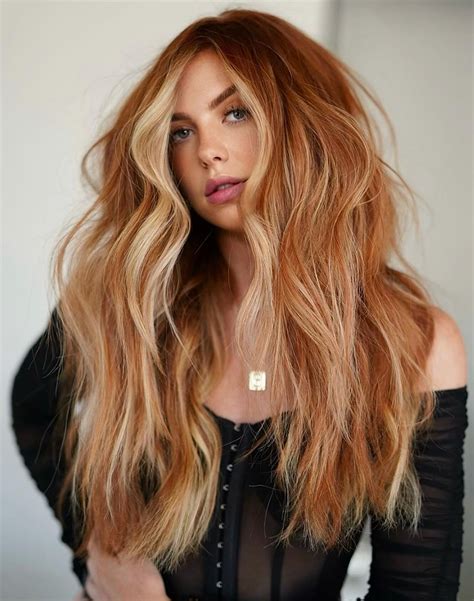 Glossy copper tones will soon update the blonde red hair 7