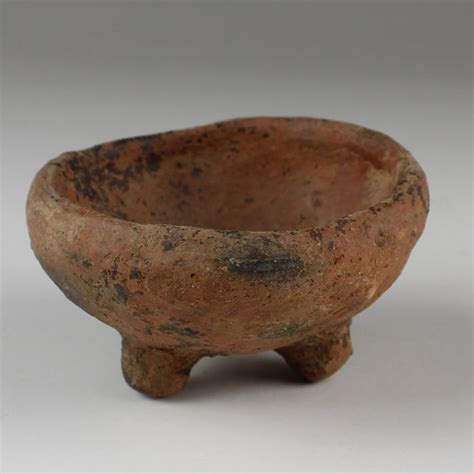 Iron Age Pottery Tripod bowl - Catawiki