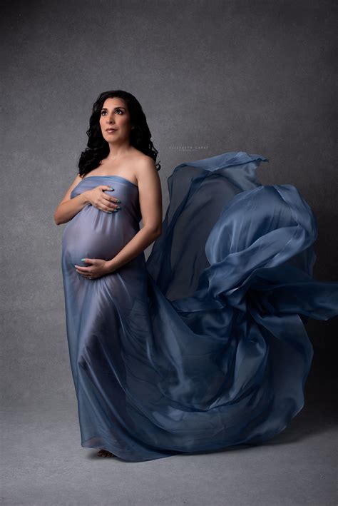 Maternity Photo Ideas | Studio maternity photos, Pregnancy photoshoot