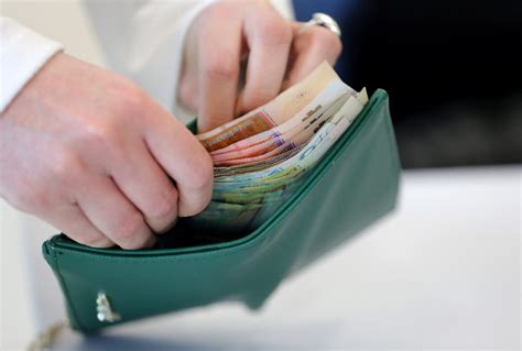 Минималната плата од март ќе биде 20.175 денари – Фокус