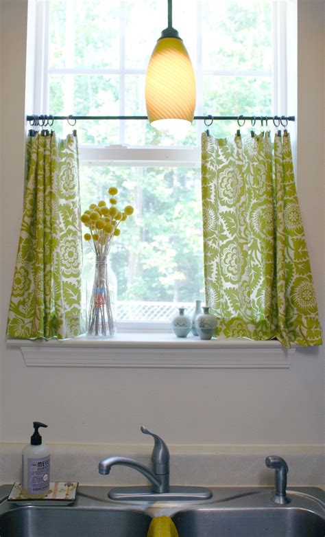 Cute DIY Cafe Curtains