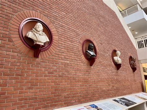British Library - Biblioteca Britânica - Londres