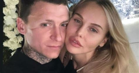 Мамаев показал кадры крещения сына от новой жены