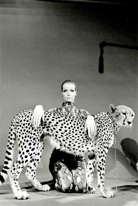 VERUSCHKA - FORMIDABLE MAG - Style Icon