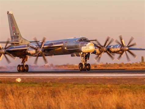 Ту-95мсм тяжелый турбовинтовой дальний бомбардировщик ракетоносец (50 ...