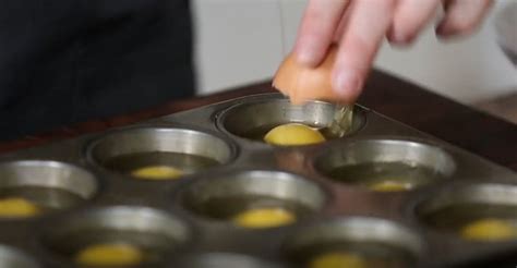 Запеченные яйца на завтрак для большой и дружной семьи