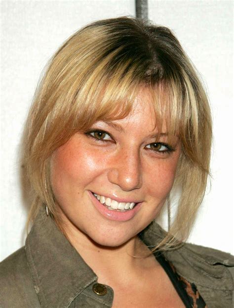 Wallpaper Ari Graynor - MaximumWallHD