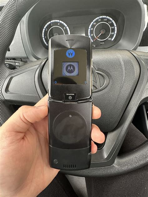 Motorolla razr v3i: 650 000 сум - Мобильные телефоны Ташкент на Olx