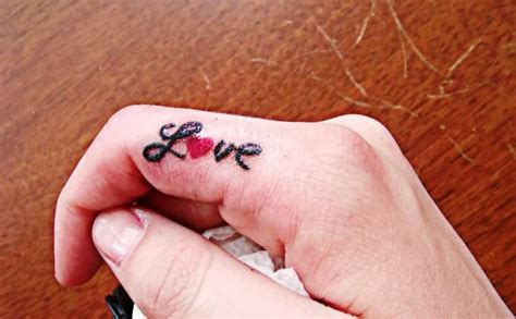 20 Small Love Tattoos Designs And Ideas – Yo Tattoo