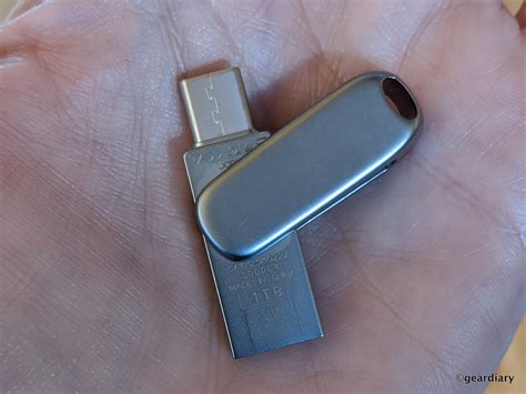 The 1TB SanDisk Ultra Dual Drive Luxe USB Type-C Flash Drive Is a Tiny ...