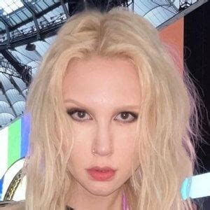 Britney Manson - Age, Family, Bio | Famous Birthdays