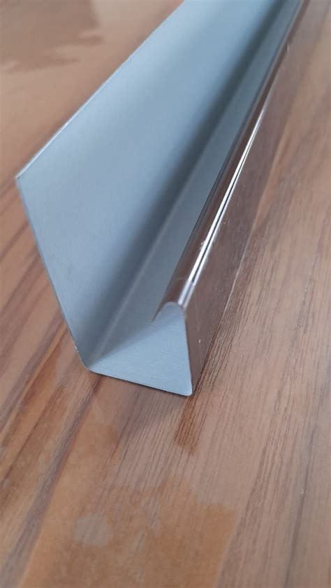 Планка финишная,46*27*27*10*1250 мм. цвет коричневый RAL 8017 4 шт ...