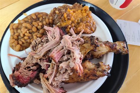 Woodshed Smokehouse & Grille - Lebanon, OH Restaurant | Menu + Delivery