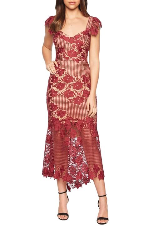 30 Beautiful Dresses Sure To Make Everyone Swoon