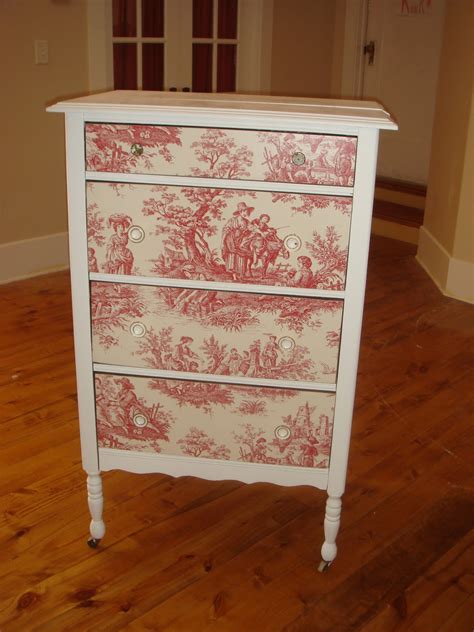 wallpaperforwalls: Wallpaper Red Toile