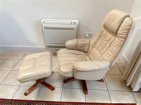 Swivel/Recliner chairs in Newport - Sold | Wightbay
