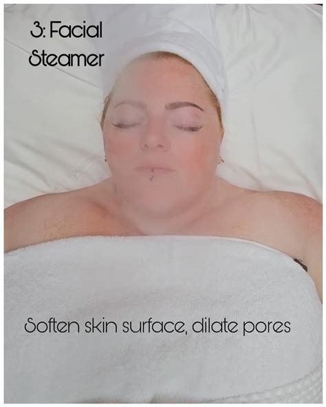 The Ultimate Guide To Unbelievable Blackhead Removal 2024 (Step-by-Step!) Image 8