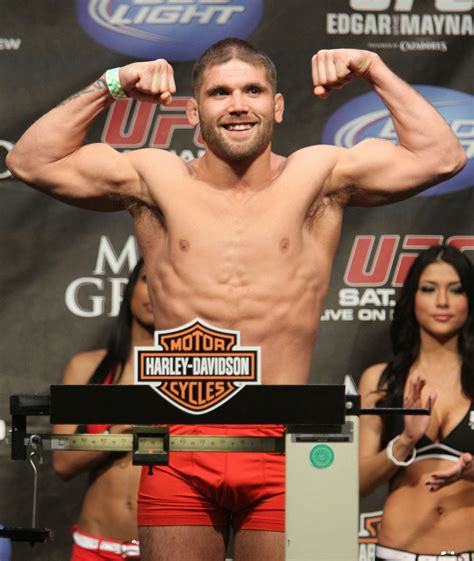 UFC®125: Weigh In Photo Gallery | UFC ® - Media