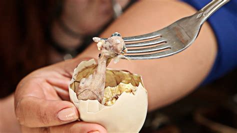 Top 10 Bizarre Foods That People Usually Eat - Wonderslist