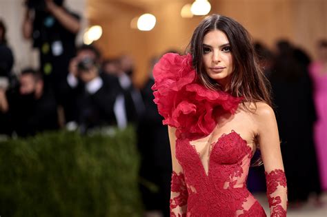 Los looks más sexys del Met Gala 2021: Zoey Kravitz llevó al extremo el