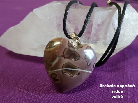 Krásná a účinná srdce z polodrahokamů jako dárek | Irissa.cz