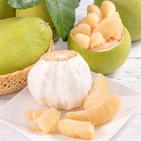 What is a Pomelo — How to Eat Pomelo - Parade