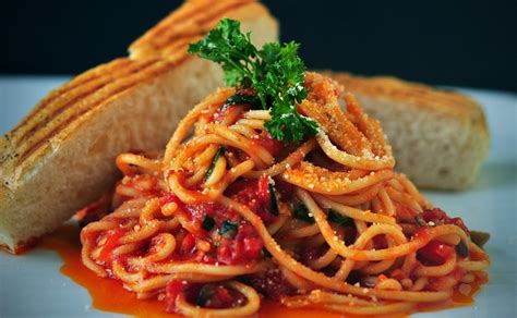 9 Surprising Facts About the Italian Language | Listen & Learn