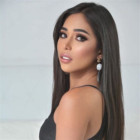 Sasha Marie on Reels