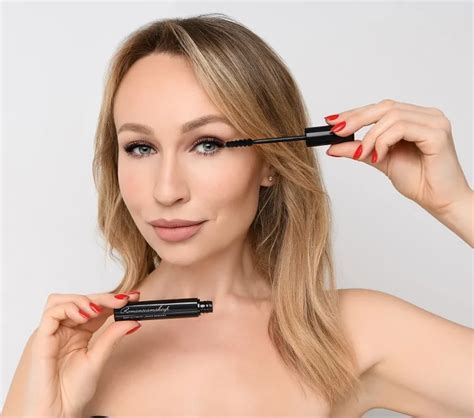 Косметика для глаз - купить в интернет магазине профессиональной ...