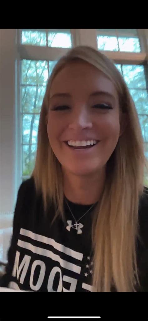 Kayleigh McEnany is gorgeous : r/womenoftheright