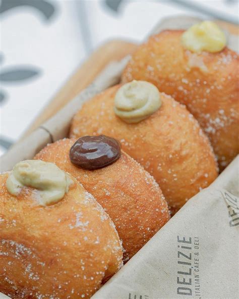 10 Kuliner Viral Jakarta Selatan 2024 yang Bikin FOMO - Nibble