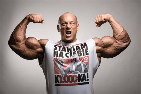 Muscle Lover: Robert and his enormous arms!