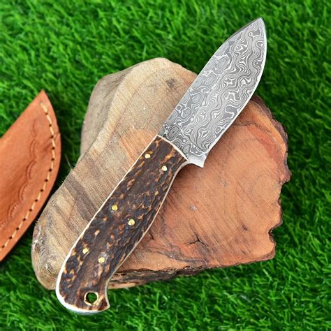 Custom Handmade Damascus Steel Blade knife : r/CustomKnifeMakers