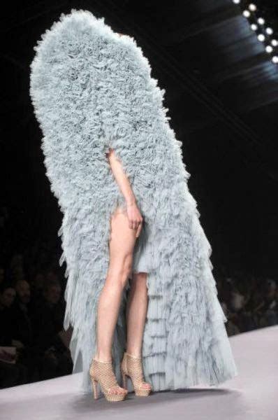 otto mode: Most ridiculous fashion show outfits.